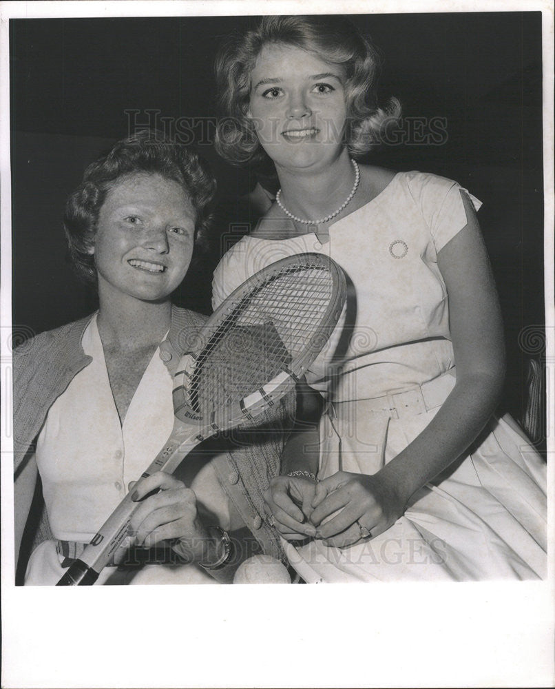 1961 Press Photo Tennis Players Mary Ellen Reynolds and Susan Bane - Historic Images