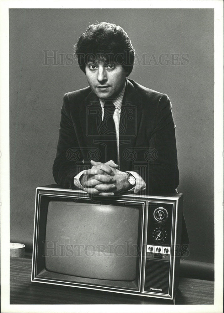 Press Photo Gary Deeb,host - Historic Images