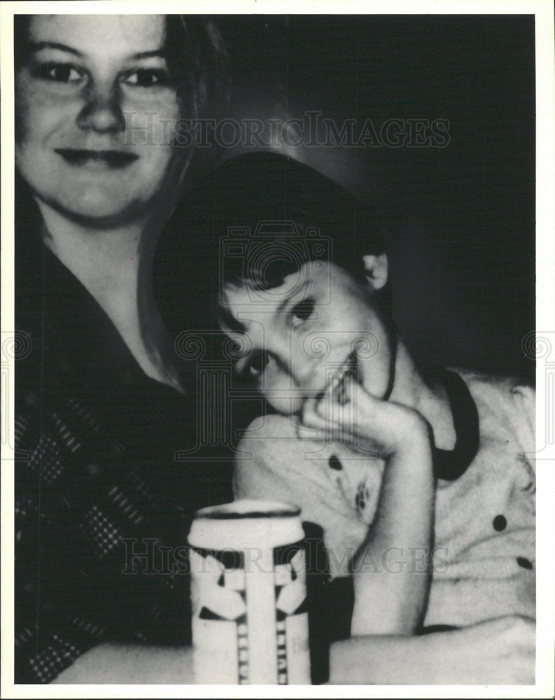 1987 Press Photo Ali Yacoub and Family - Historic Images