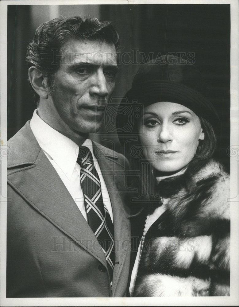 1975 Press Photo Joe Campanella and Patrecia Wynand in&quot;Khan&quot; - Historic Images