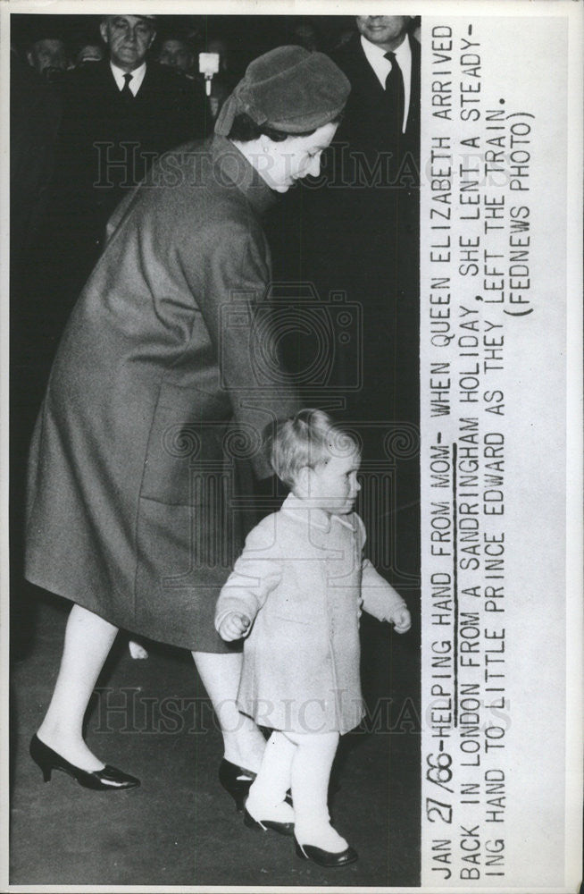 1966 Press Photo Queen Elizabeth of England &amp; Prince Edward - Historic Images