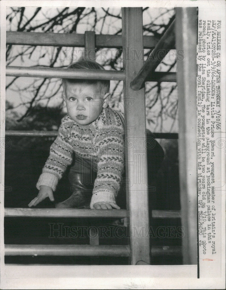 1966 Press Photo Prince Edward Playground Buckingham Palace - Historic Images