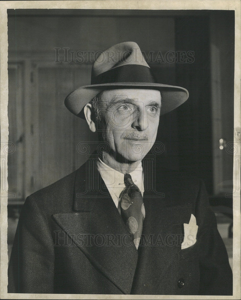 1944 Press Photo Edgar Born Churchill Hotel - Historic Images