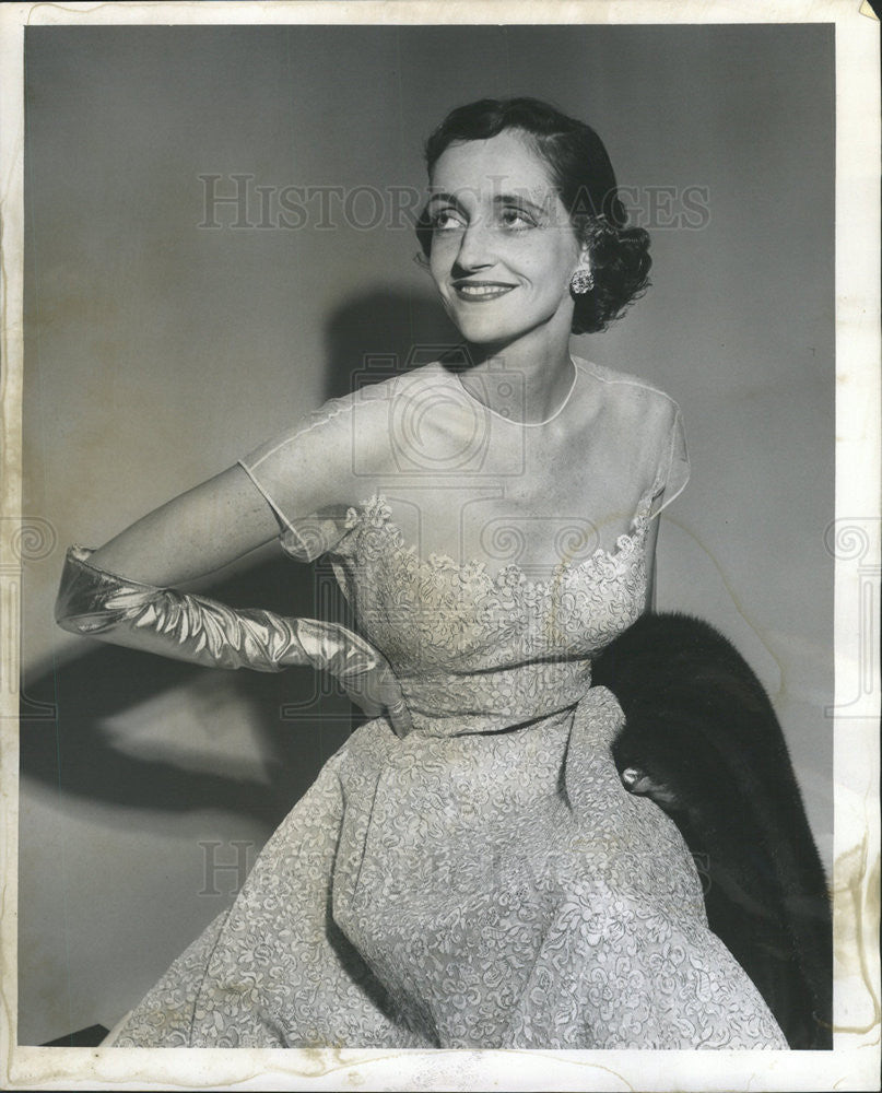 1951 Press Photo Mrs. Lloyd Bowers - Historic Images