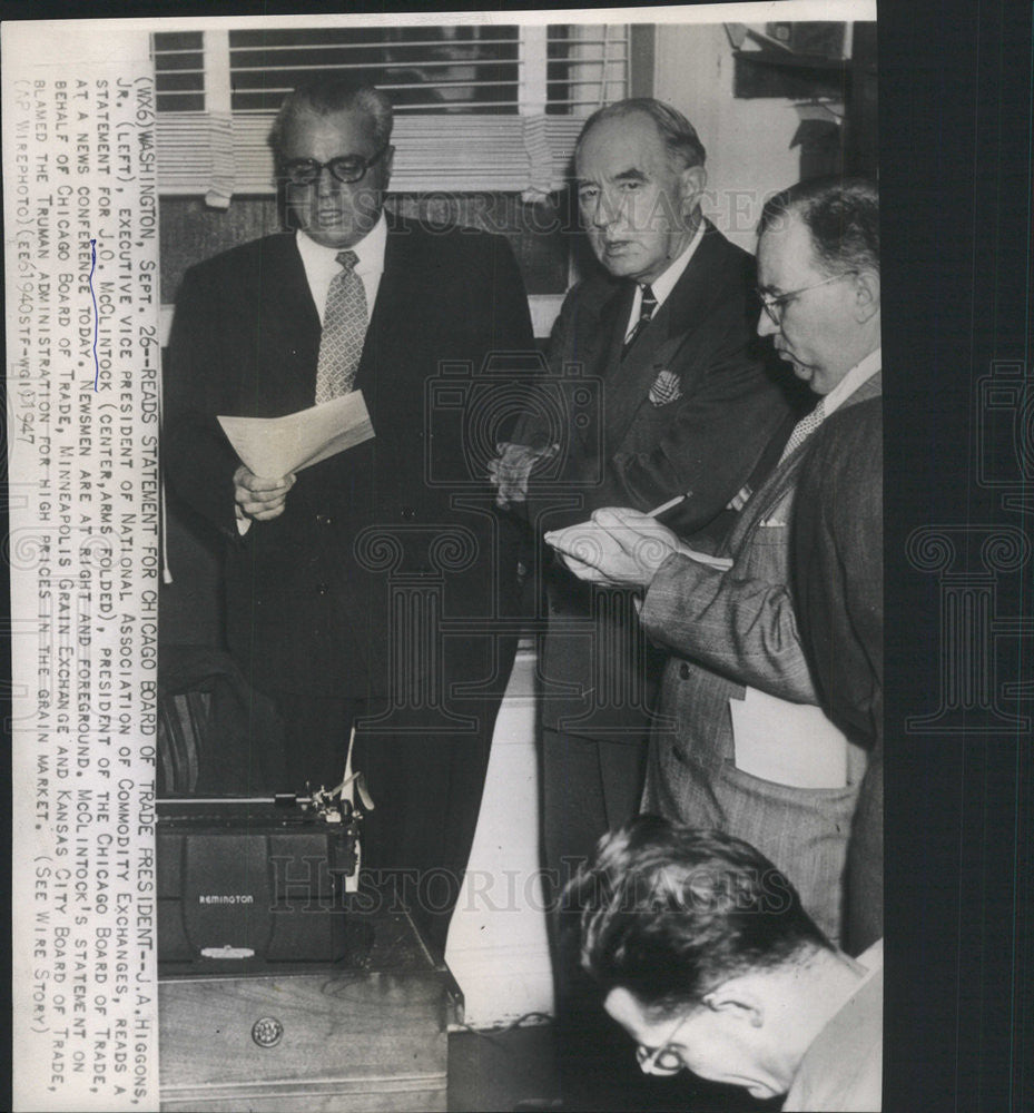 1947 Press Photo Chicago Board of Trade, J.O. McClintock, &amp; Pres. J.A. Higgins - Historic Images