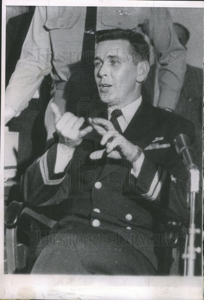1963 Press Photo Raymond McCoole Navy Lieutenant - Historic Images