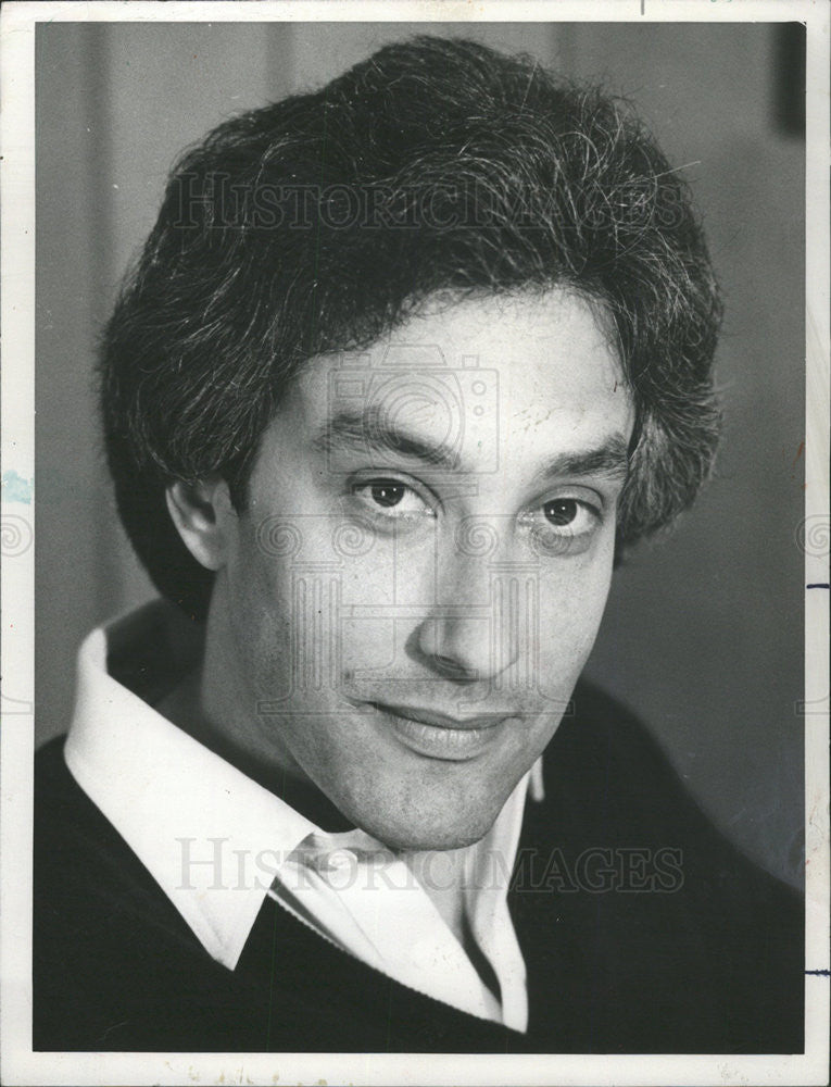 1983 Press Photo Steven Bohco Co creative executive producer Bay City Blues - Historic Images