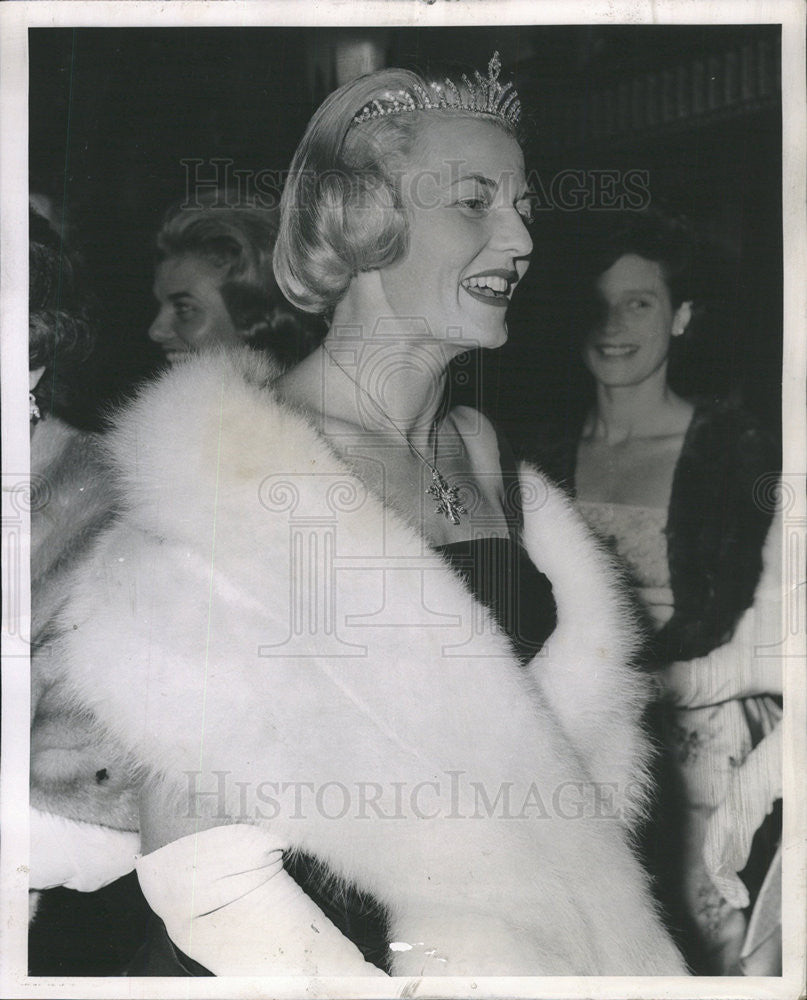 1962 Press Photo MRS. JAMES B MCCAHEY JR. OPERA HOUSE - Historic Images