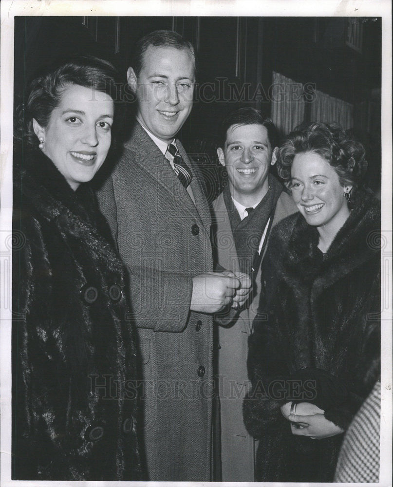 1962 Press Photo MRS. EDWARD MCCABE JR HUSBAND  BROTHER SISTER-IN -LAW - Historic Images