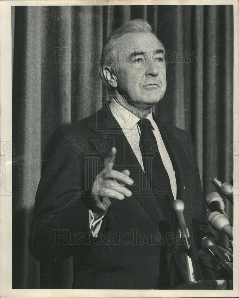 1976 Press Photo Eugene McCarthy,former Minn. Sen - Historic Images