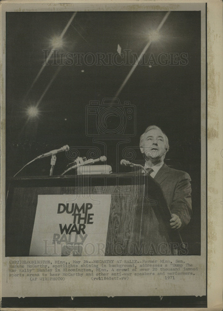 1971 Press Photo Sen Eugene McCarthy Minnesota Poet US Congress Member - Historic Images