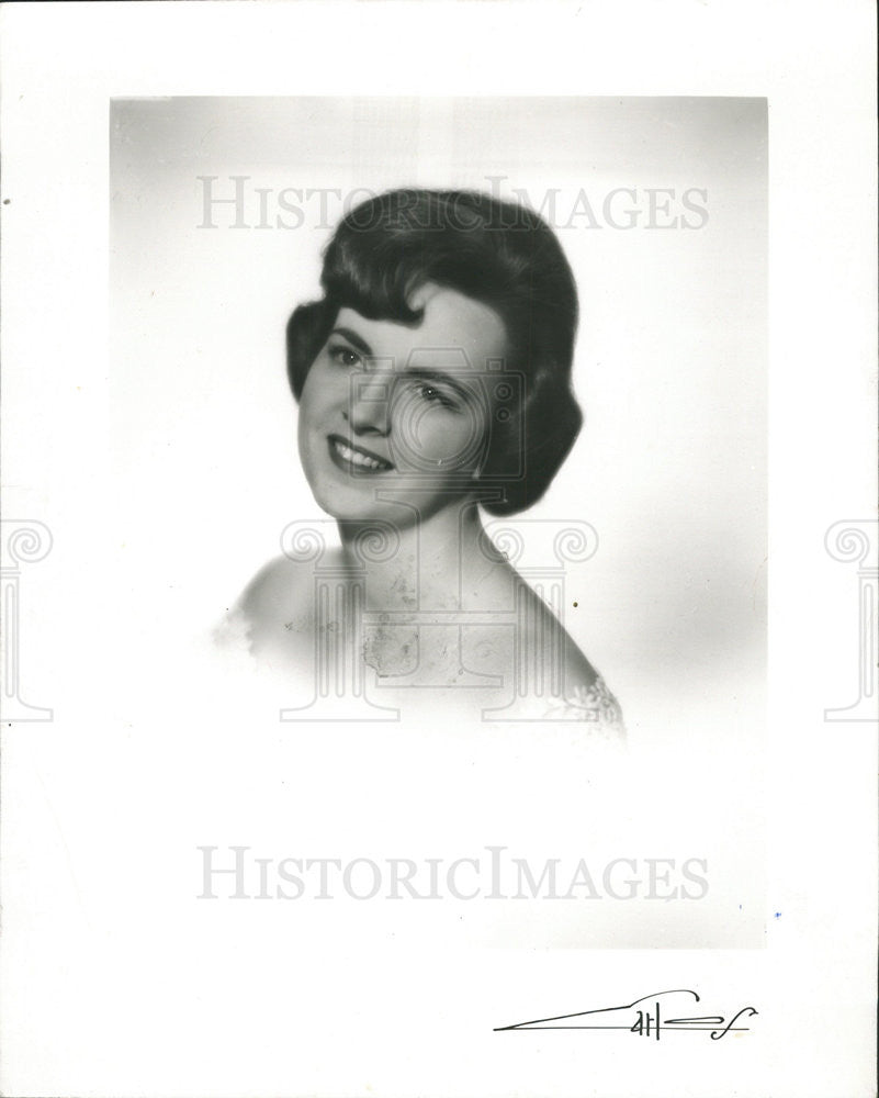 1964 Press Photo Maribeth McCarthy Wilmette Illinois Socialite - Historic Images