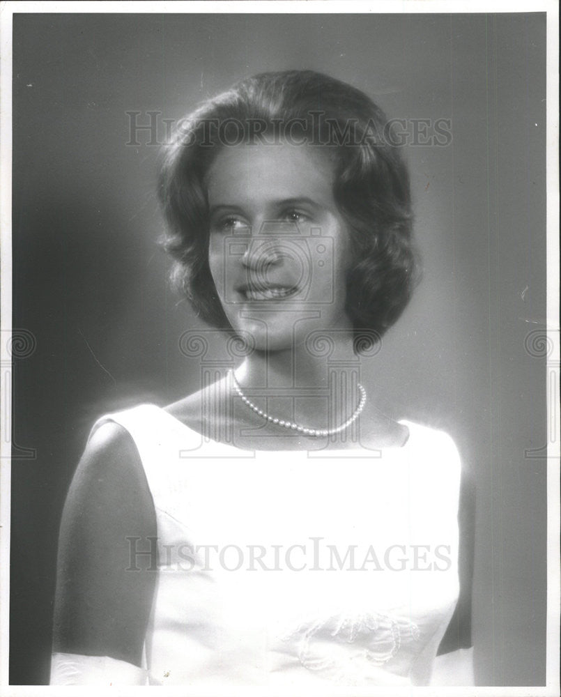 1965 Press Photo HEATHER MCCLAVE SOCIETY DEBUTANTE - Historic Images