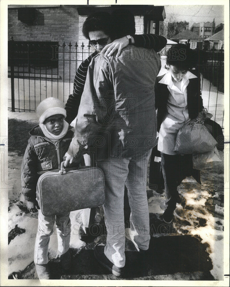 1984 Press Photo Chicago Patrol Officer Dorelle C. Brandon&#39;s Family - Historic Images