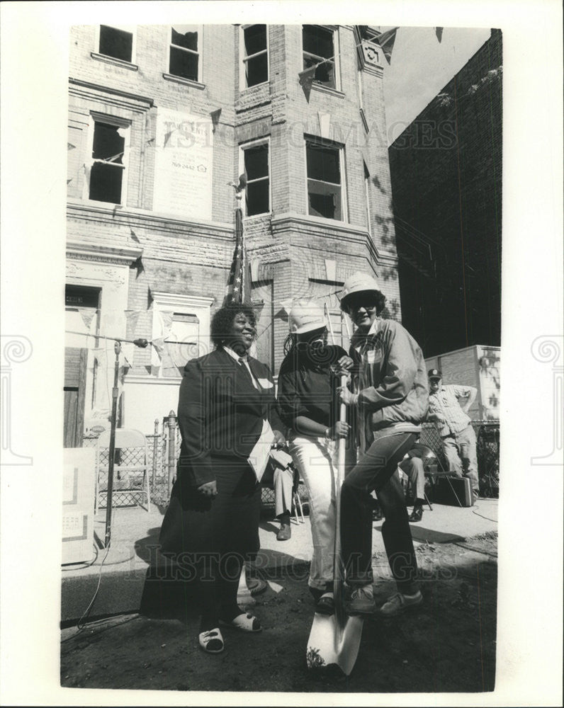 Press Photo Dovie Thurman President &quot;Voice of the people&quot; Shirley Johnson Edna - Historic Images