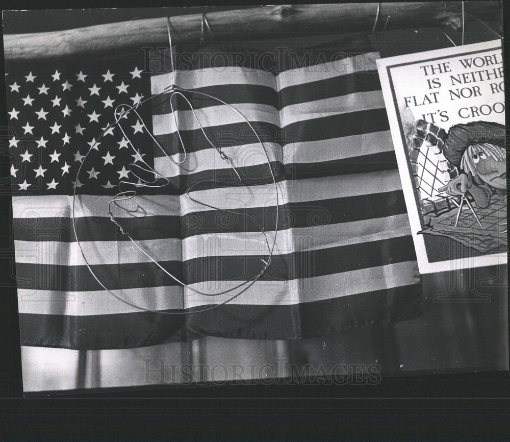 1970 Press Photo American Flag Wire Sculpture - Historic Images