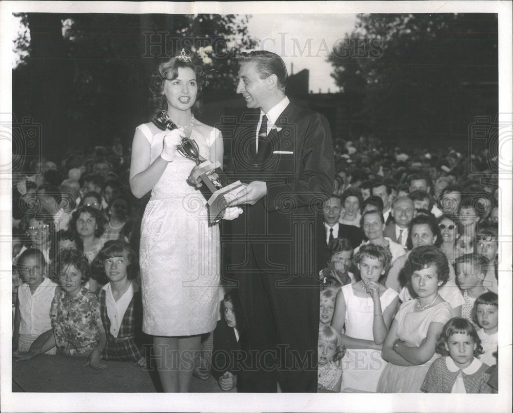 1961 Press Photo Nancy Ressler Freedom Queen - Historic Images