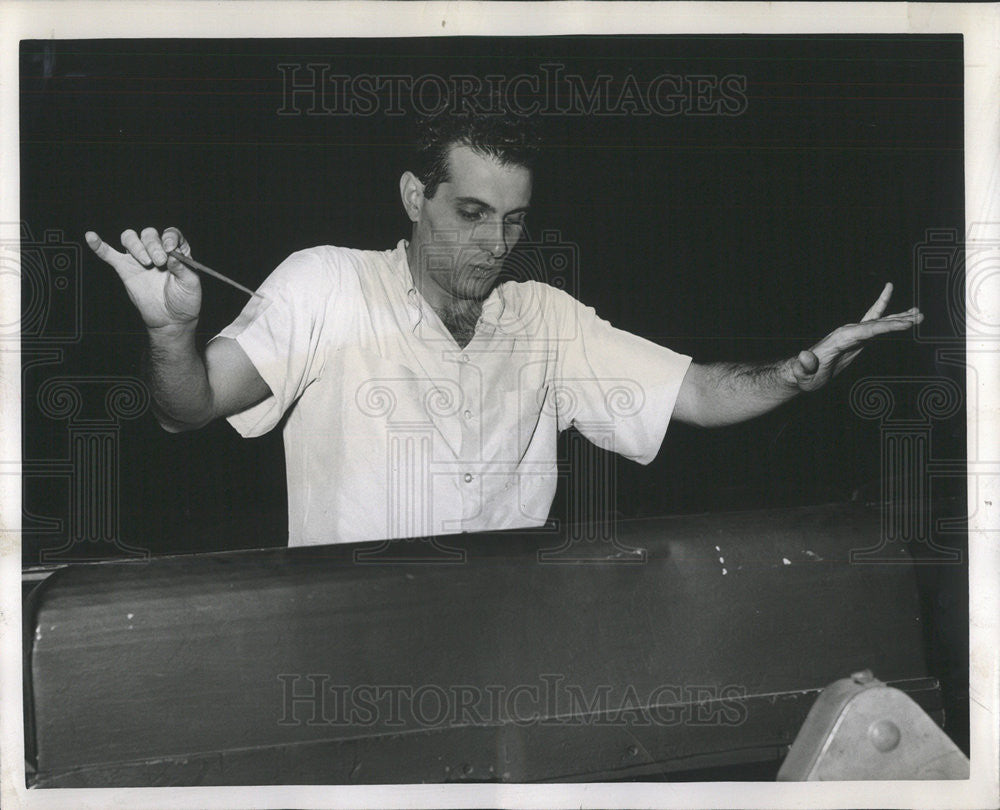 1947 Press Photo Nicholas Rescigno Chicago Musical Director - Historic Images