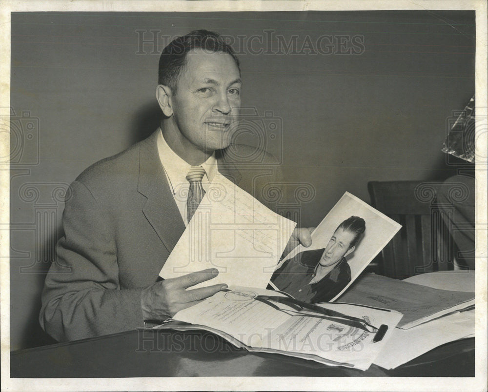 1957 Press Photo Bernard Deeny American Politician Assistant State Attorney Mich - Historic Images