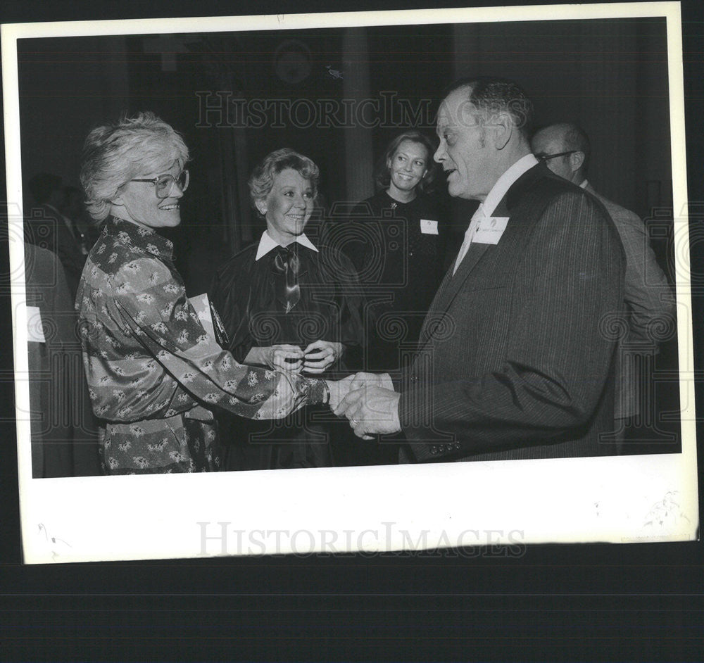 1982 Press Photo Marie Helene Defrene American Member Alder Planetarium Chicago - Historic Images