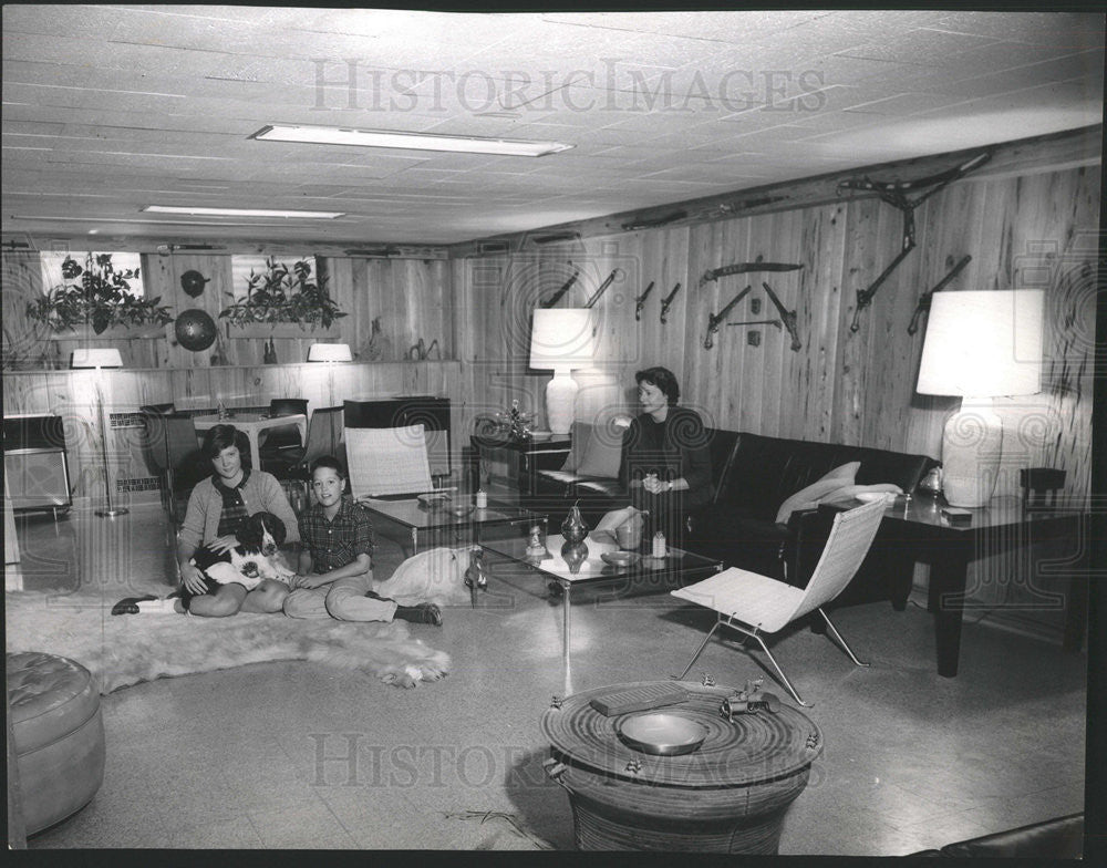 1950 Press Photo Mrs. Morse and Children Charlotte and Chalmers Enjoys Winter - Historic Images