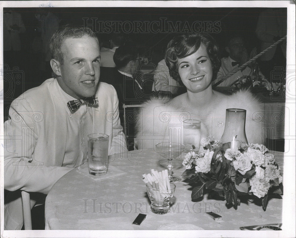 1961 Press Photo Susan Lahmann Debutantta Party - Historic Images