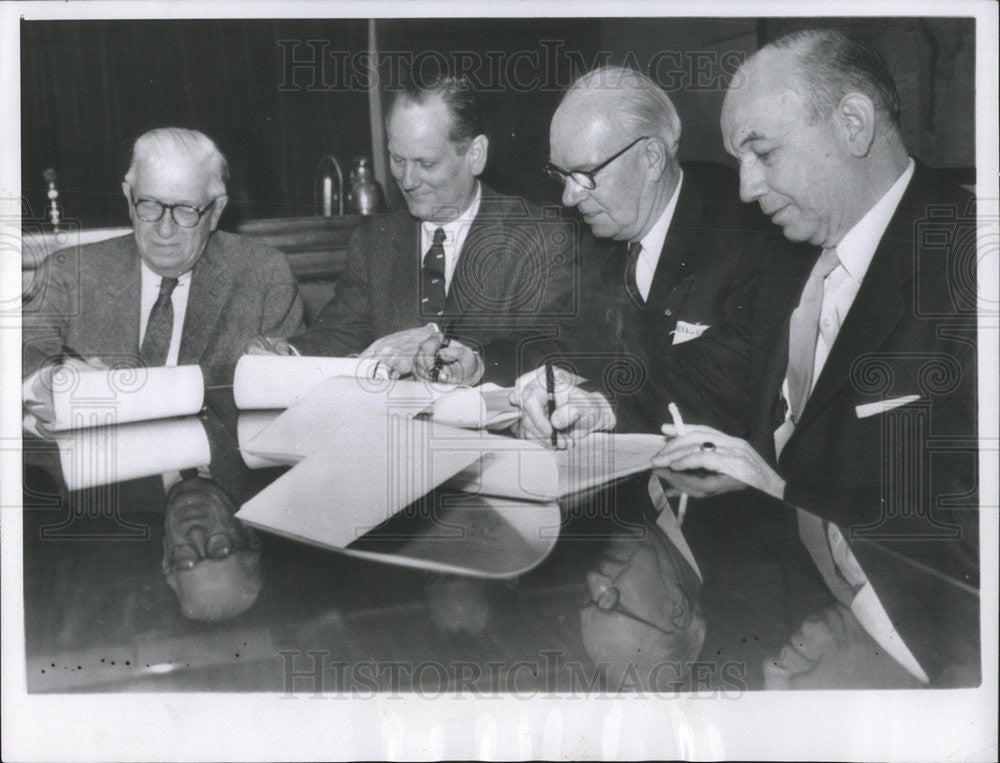 1958 Press Photo Clarence Morse Federal Maritime Board Robert Lee Harry Hill - Historic Images