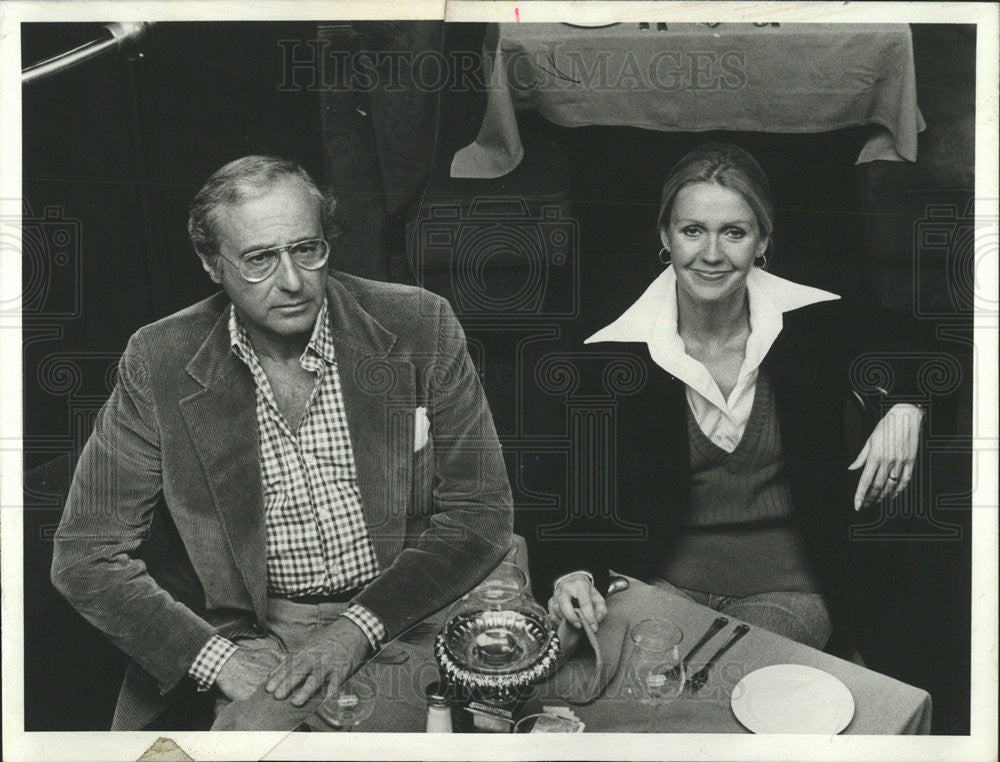 1977 Press Photo Arnold Morton Restaurateur - Historic Images