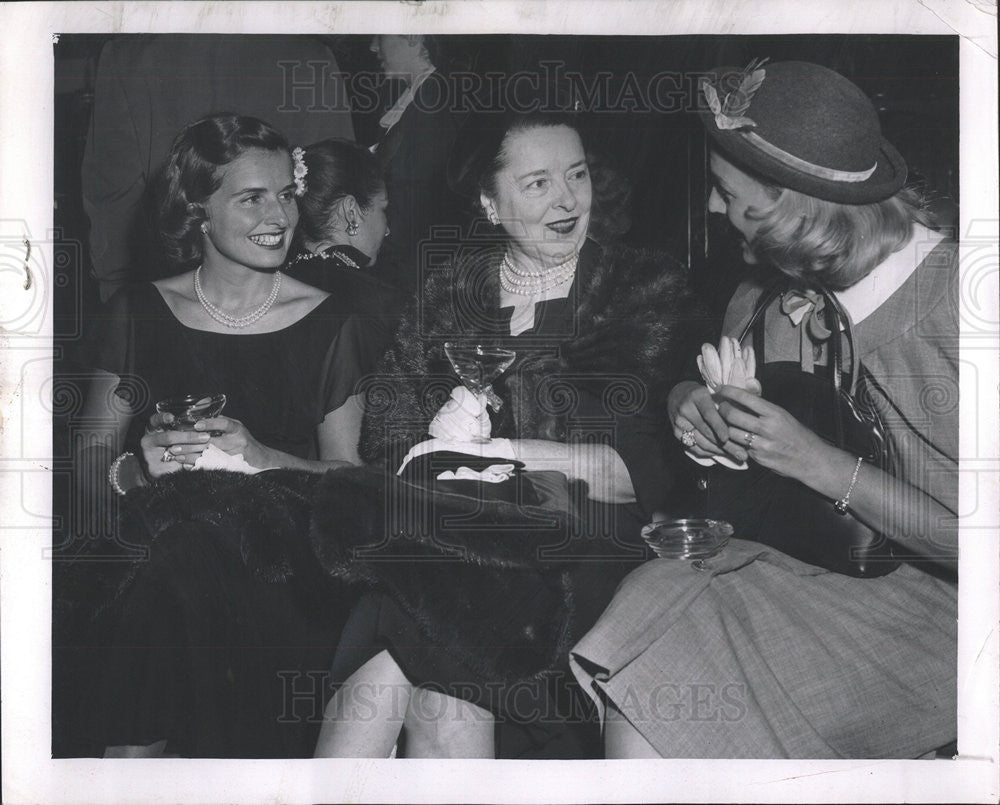 1957 Press Photo MRS. FRED B. MCCAHEY MRS. HOMER HARGRAVE JAMES B. MCCAHEY - Historic Images