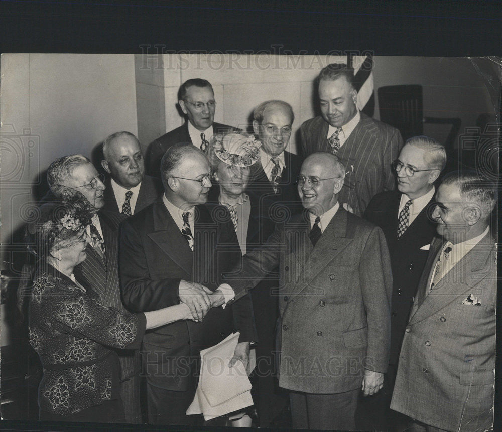 1945 Press Photo JAMES B. MCCAHEY PRESIDENT BOARD EDUCATION - Historic Images