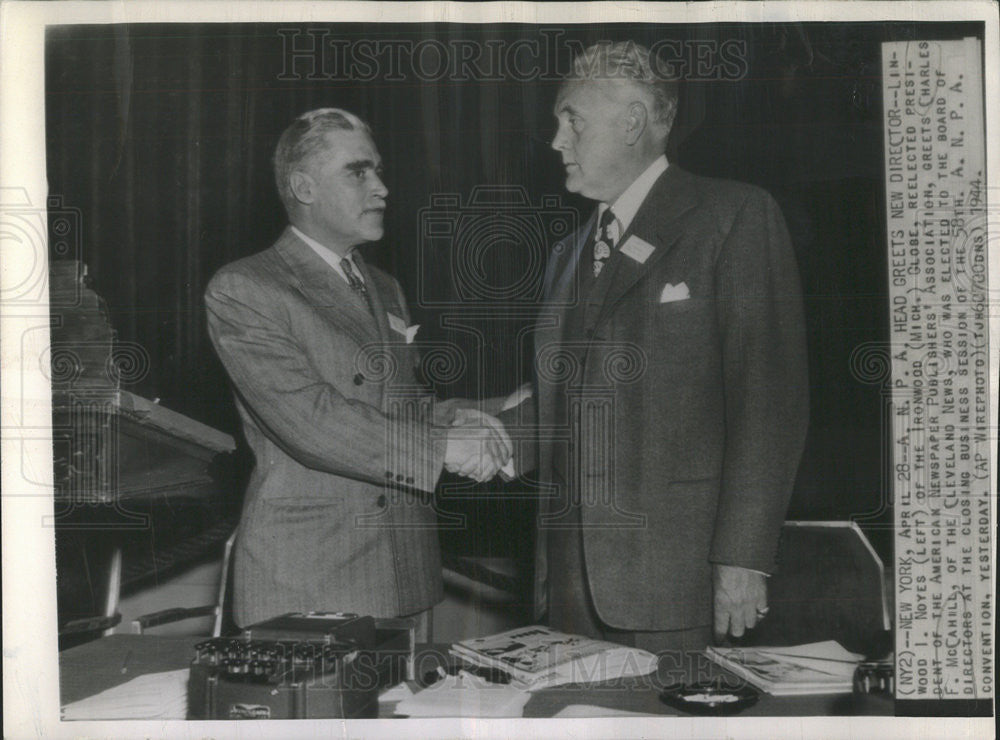 1944 Press Photo Charles F. McCahill Cleveland Newspaper Executive - Historic Images