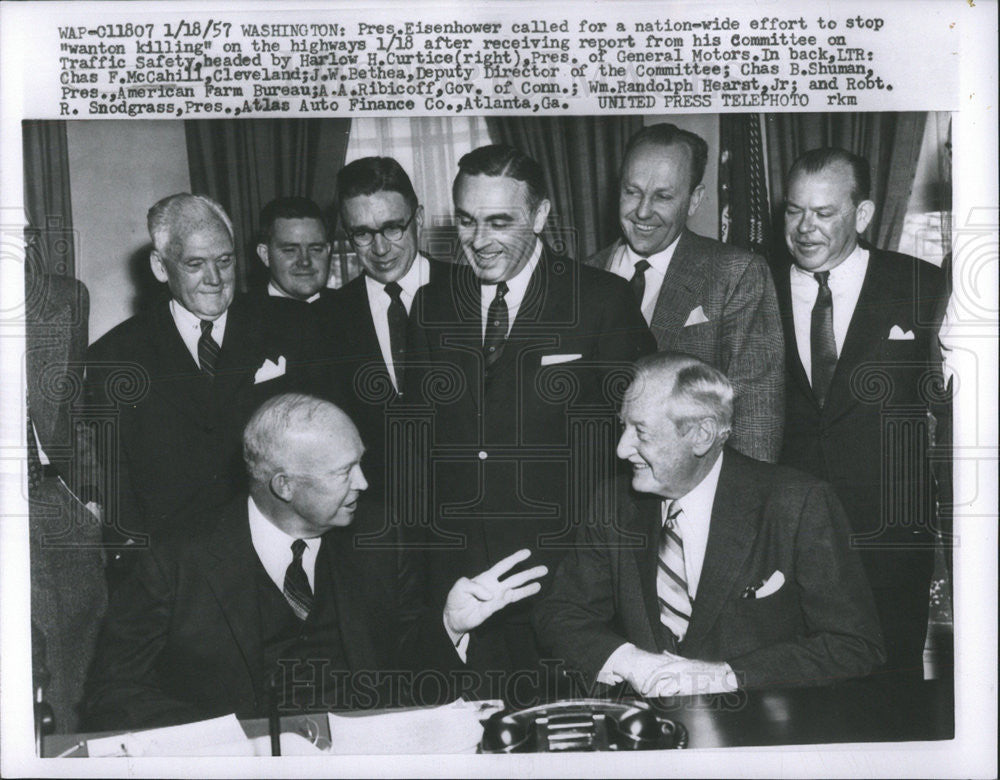 1957 Press Photo Chas F. McCahill Cleveland Newspaper Executive - Historic Images