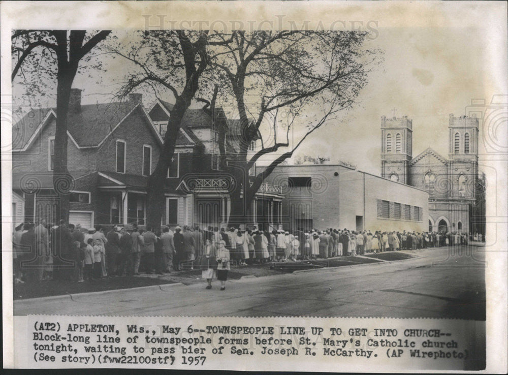 1957 Press Photo Townspeople To Get To St. Mary&#39;s Catholic Church - Historic Images