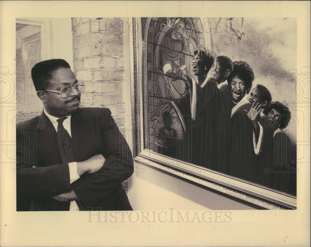 1992 Press Photo Oscar Edmond,with  Black Art paintings - Historic Images