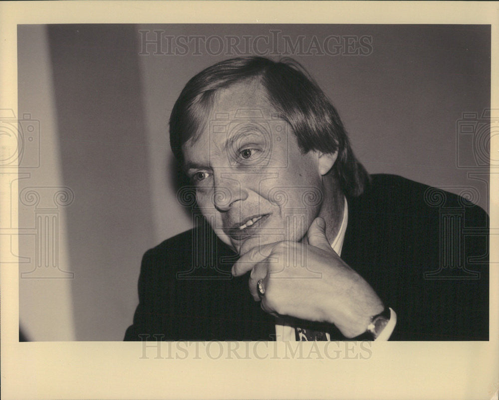 1993 Press Photo Bob Edwards Radio Host Author Fridays With Red Chicago Hilton - Historic Images