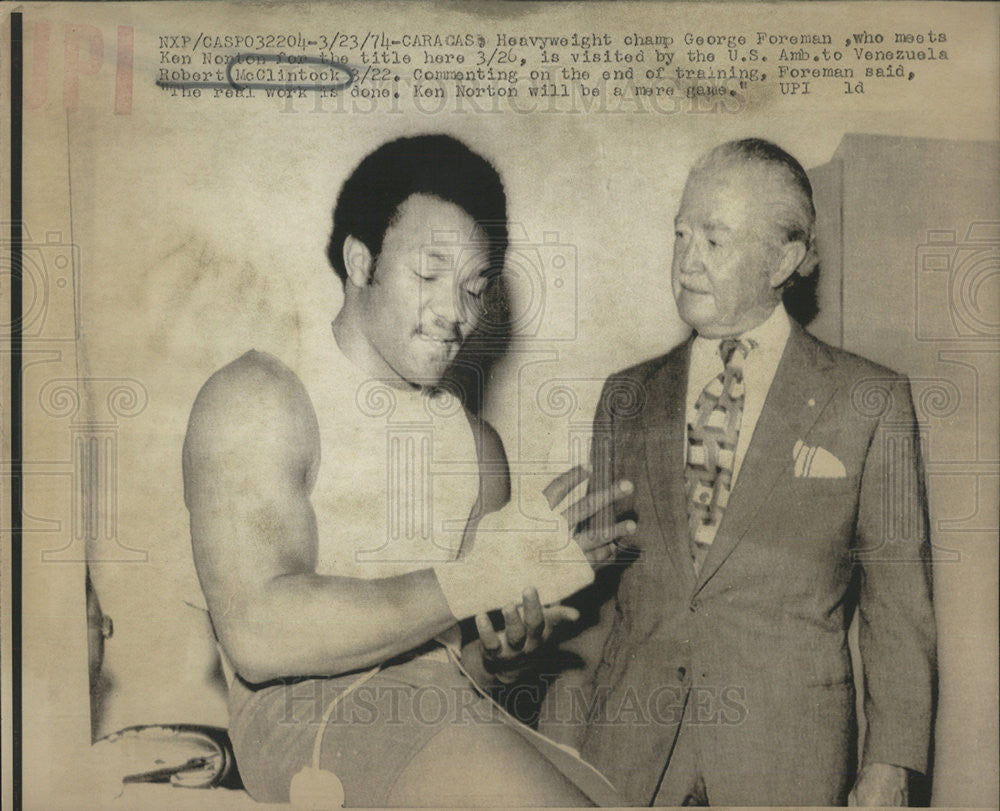 1974 Press Photo George Foreman With US Amb To Venezuela Robert McClintock - Historic Images