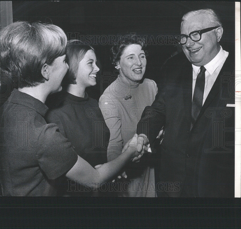 1967 Press Photo Mr And Mrs Arthur Bowes,Betty Baumon &amp; Betsy McCully - Historic Images