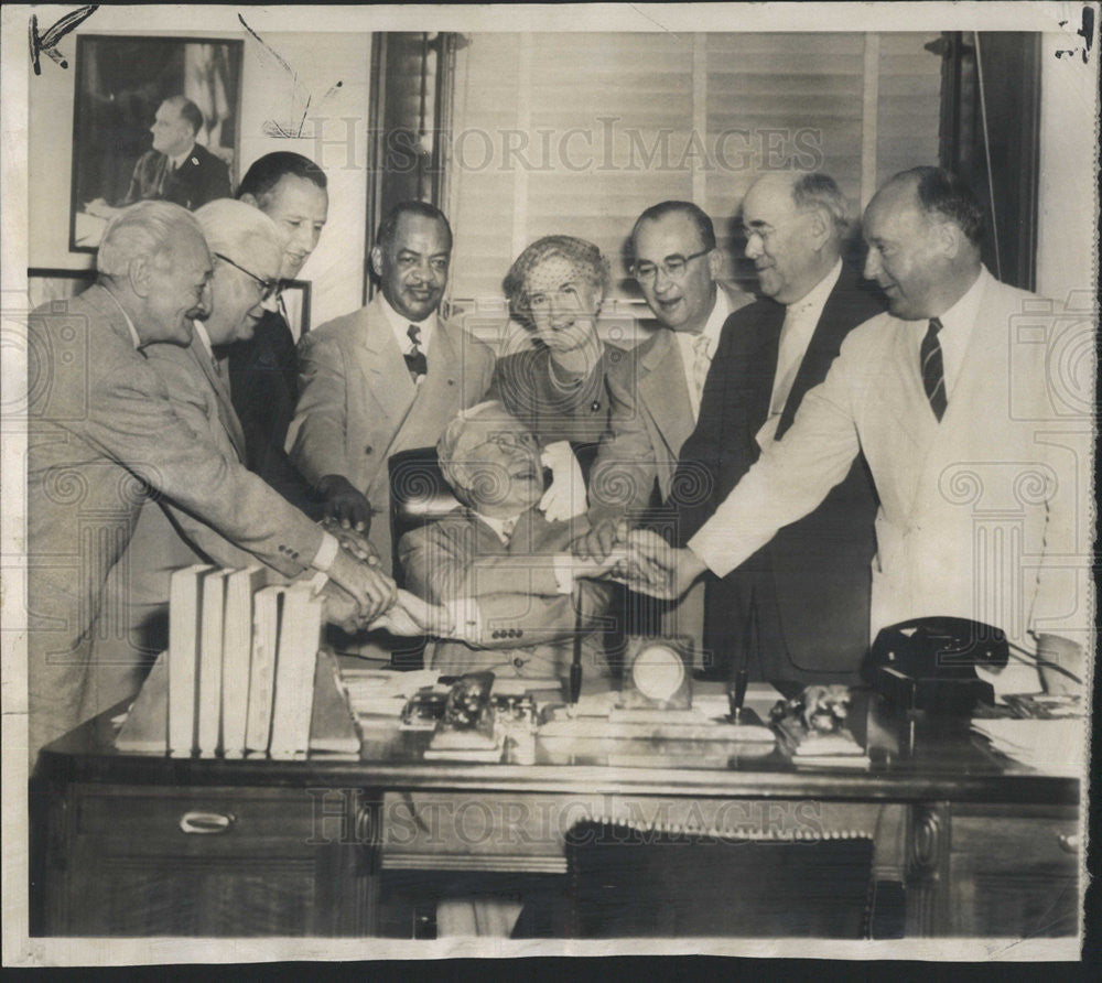 1953 Press Photo Democratic Representative James D. Bowler Welcomed - Historic Images