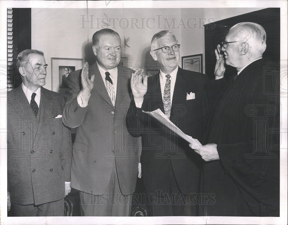 1959 Press Photo Swearing in Masters In Chancery - Historic Images