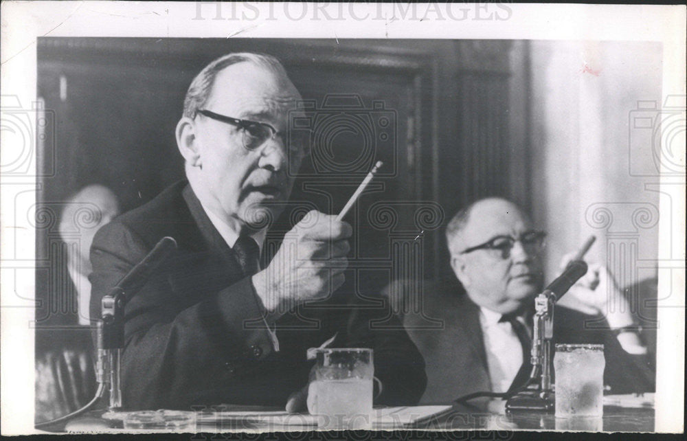 1961 Press Photo Senator John McClellan Snaps Teamster President James Hoffa - Historic Images