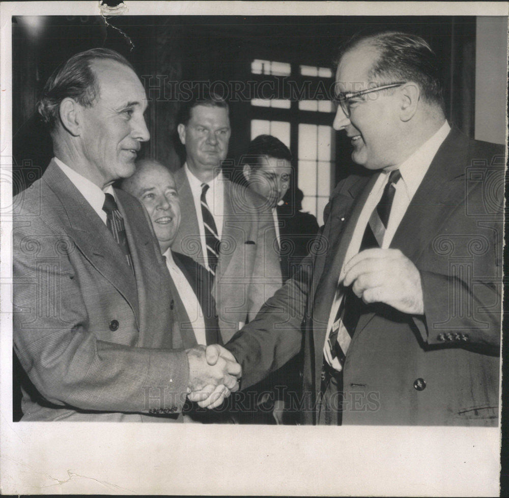 1955 Press Photo Sen. McClellan Sen. McCarthy Shaking Hands Congress Session - Historic Images