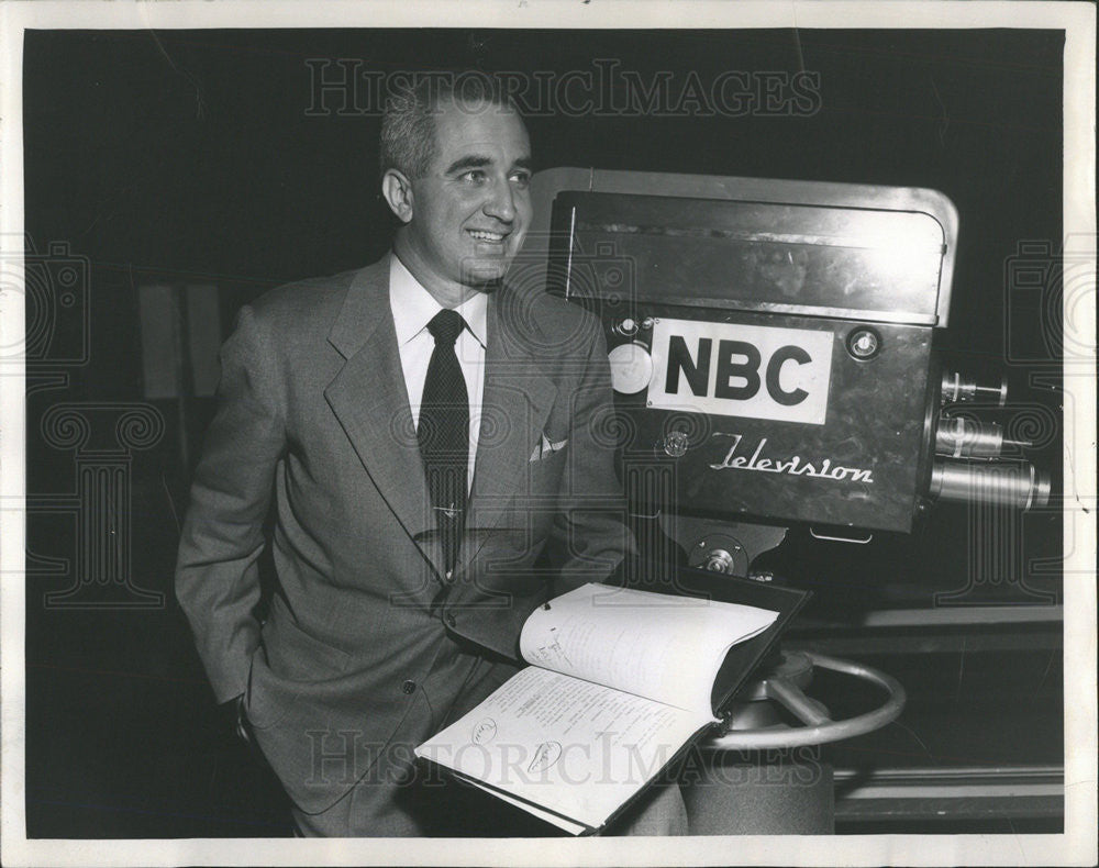 1952 Press Photo Abert McCleery Pioneering TV producer - Historic Images