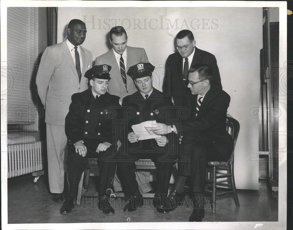 1958 Press Photo Toll reducing team - Historic Images