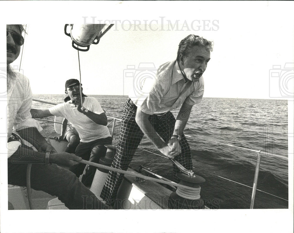1977 Press Photo Gene McCarthy and crew, sailing - Historic Images