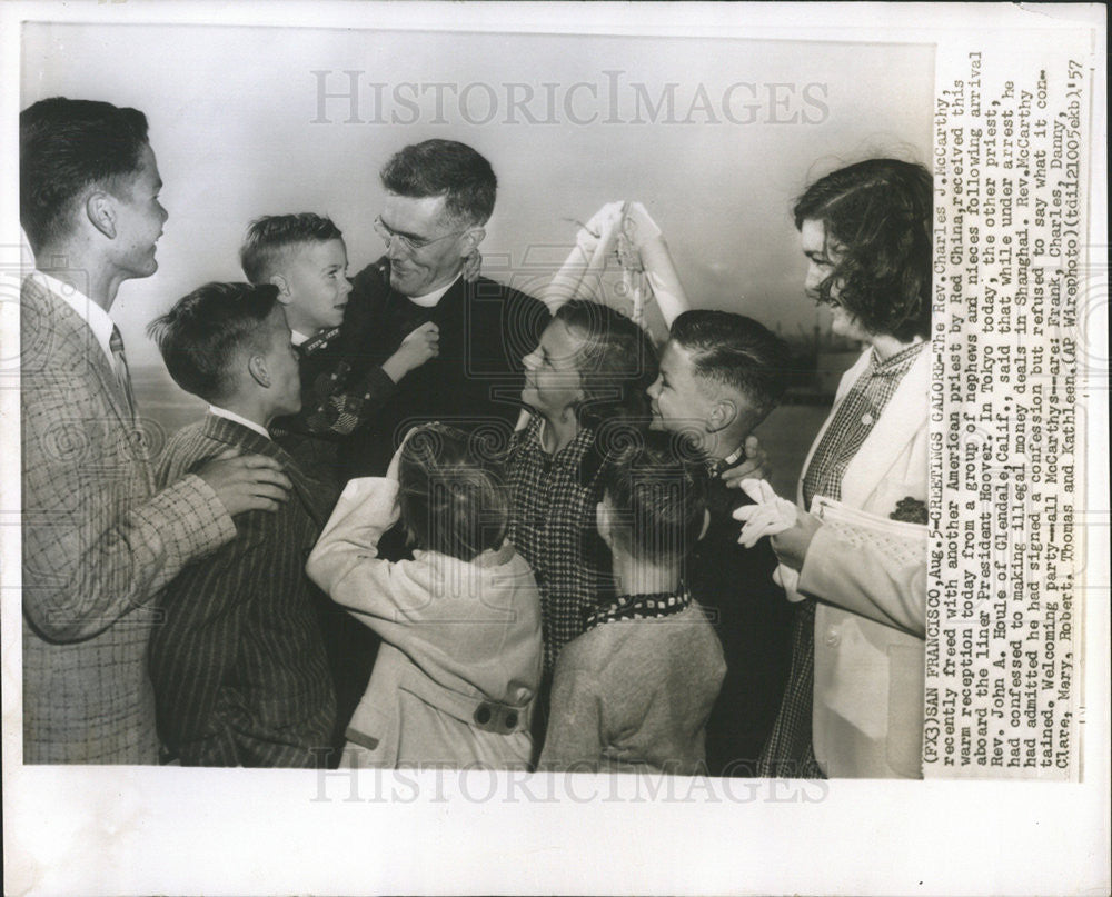 1957 Press Photo Rev. Charles McCarthy freed by China - Historic Images