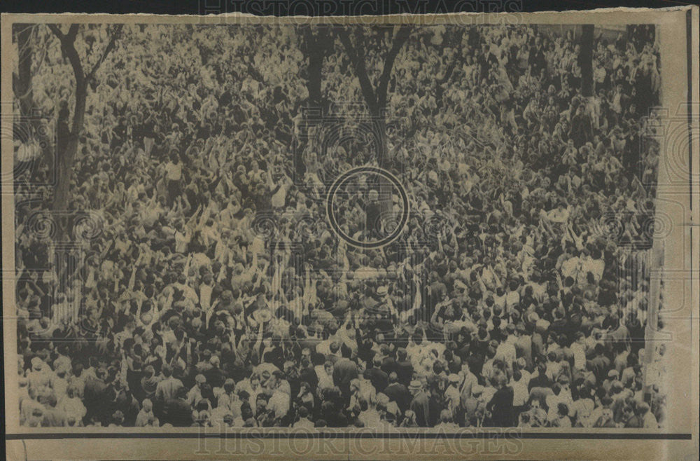 1968 Press Photo Vast crowd of peace demonstrators - Historic Images