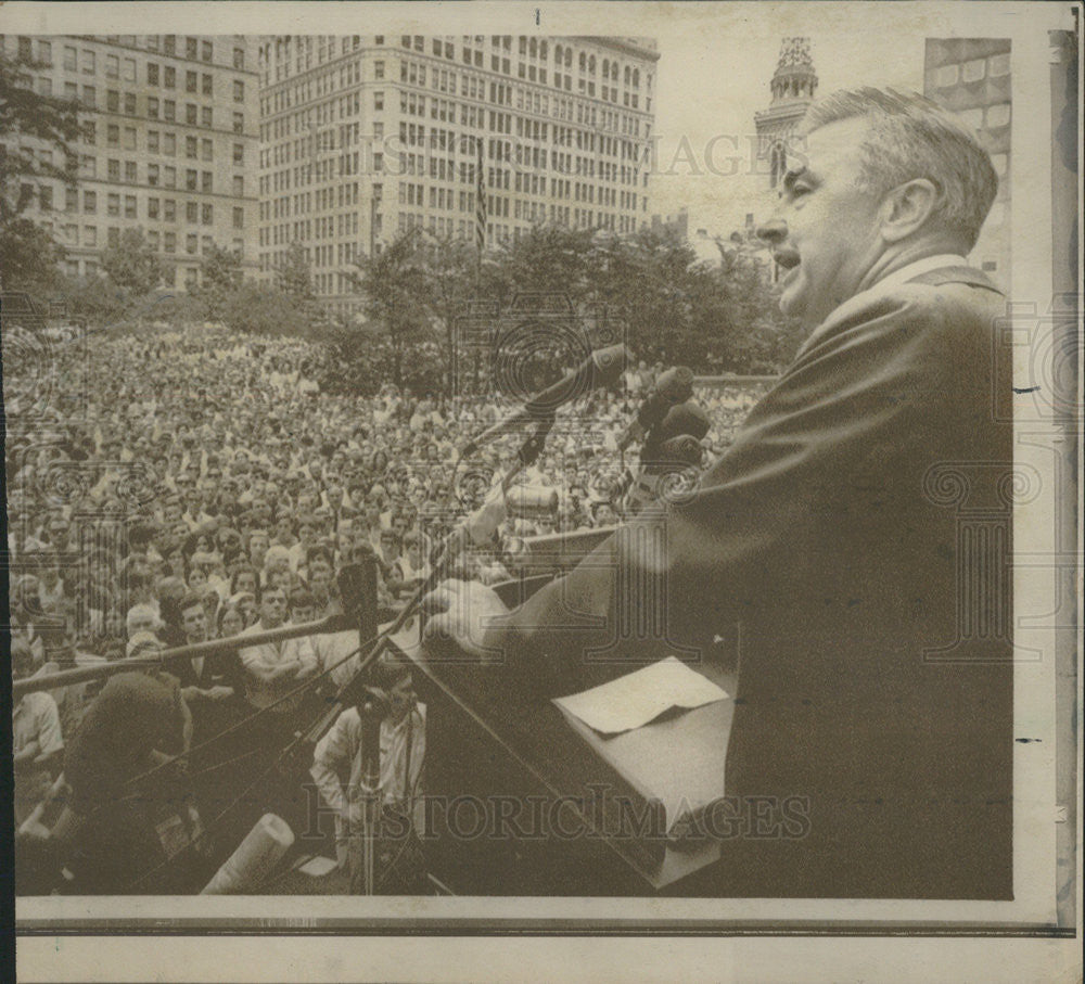 1968 Press Photo Senator Eugene McCarthy Election Campaign - Historic Images