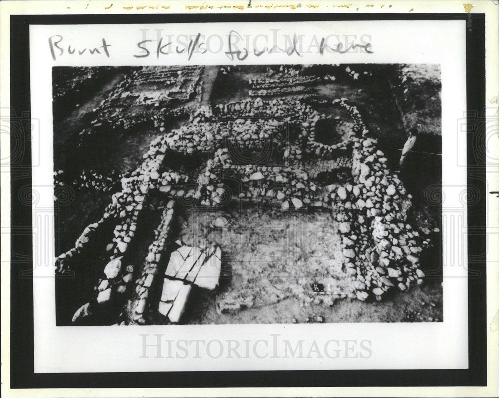 1985 Press Photo Archeological site in Turkey,ass grave - Historic Images