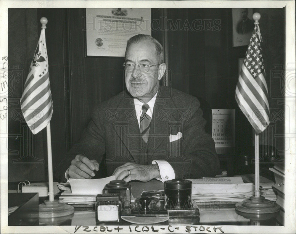 1941 Press Photo William J. Bryan, Jr United States Customs Officer - Historic Images