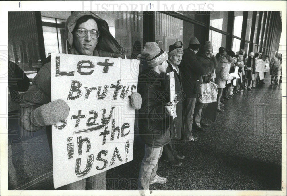 1982 Press Photo Dennis Vincent Brutus Anti Apartheid Activist - Historic Images